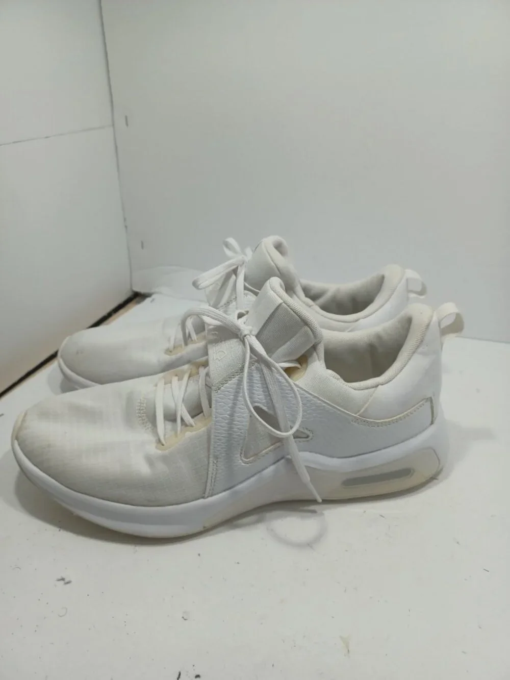 Nike Womens Air Max Bella TR 5 DD9285-100 White Casual Shoes Sneakers Size 11 %